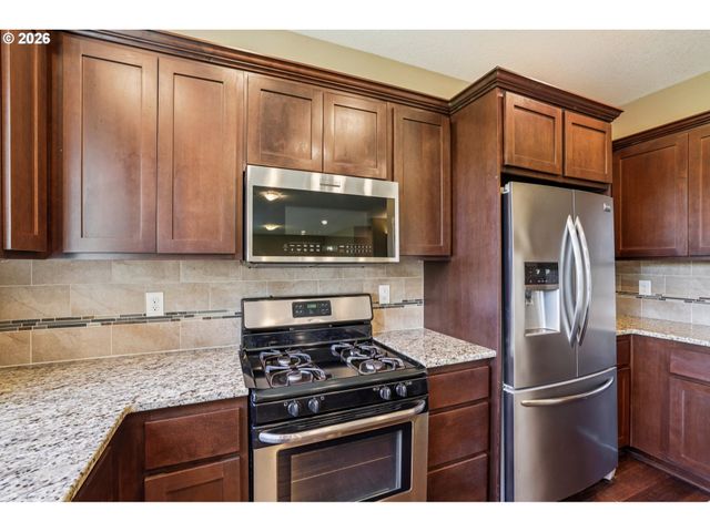 2117 Se COCHRAN Dr, Gresham, OR 97080