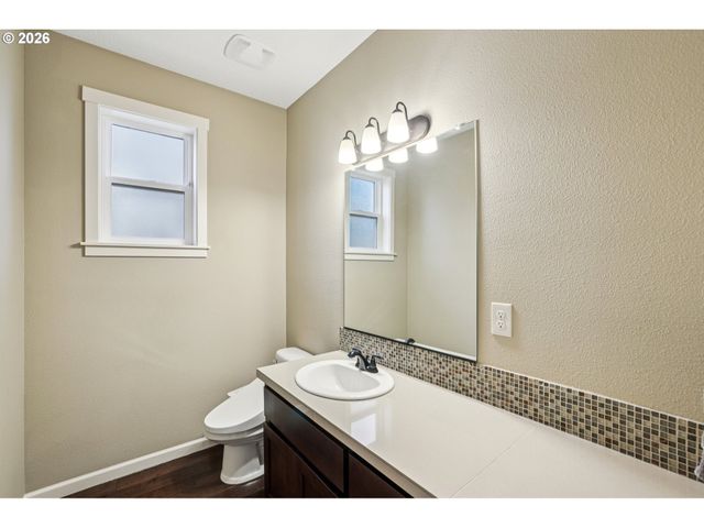 2117 Se COCHRAN Dr, Gresham, OR 97080