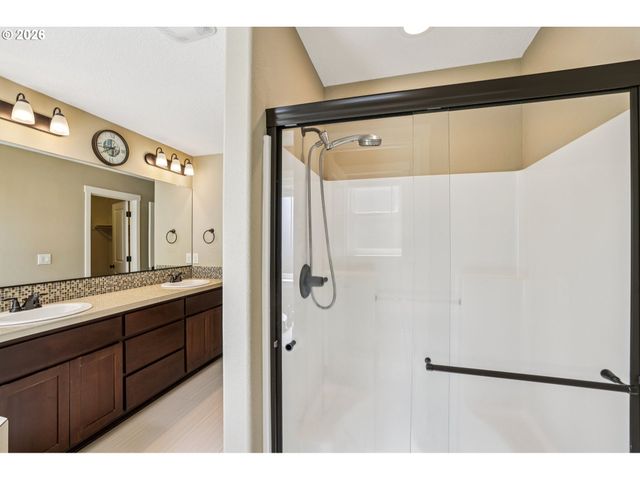 2117 Se COCHRAN Dr, Gresham, OR 97080