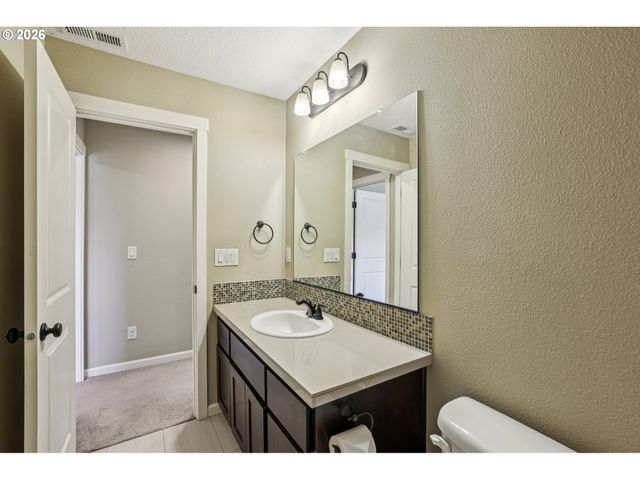 2117 Se COCHRAN Dr, Gresham, OR 97080