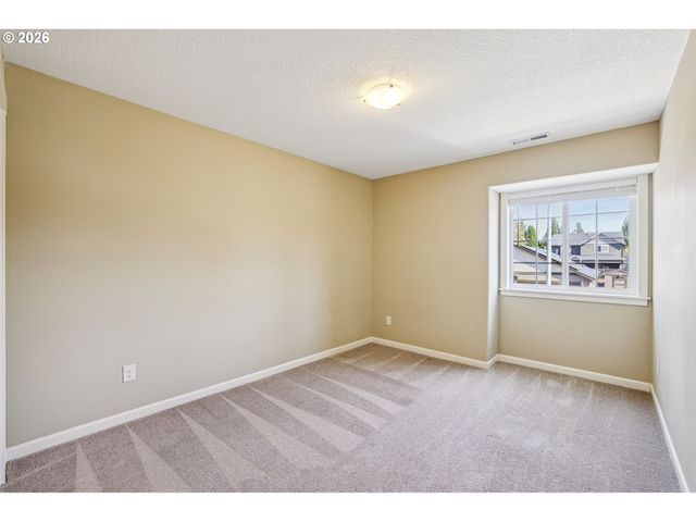 2117 Se COCHRAN Dr, Gresham, OR 97080