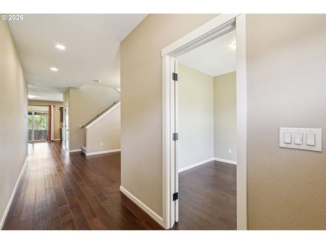 2117 Se COCHRAN Dr, Gresham, OR 97080