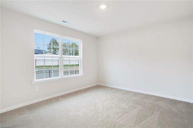 5260 Amaryllis Way, Winston-salem, NC 27104