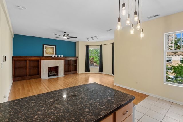 4536 N Sheridan Road 303, Chicago, IL 60640