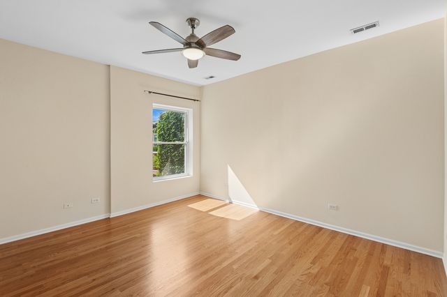 4536 N Sheridan Road 303, Chicago, IL 60640