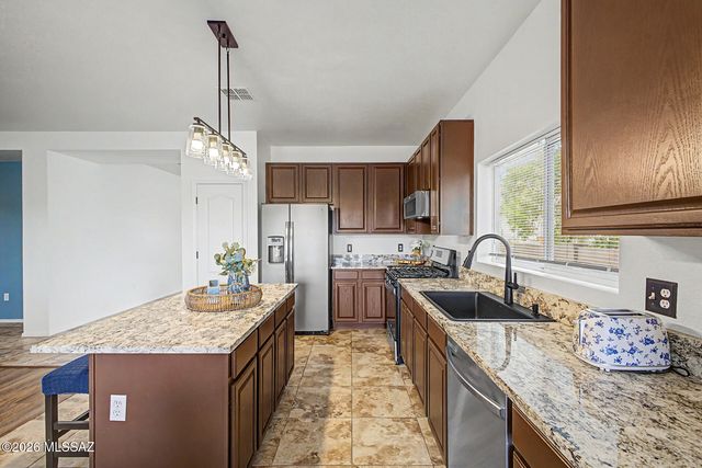 583 E Sterling Canyon Drive, Vail, AZ 85641