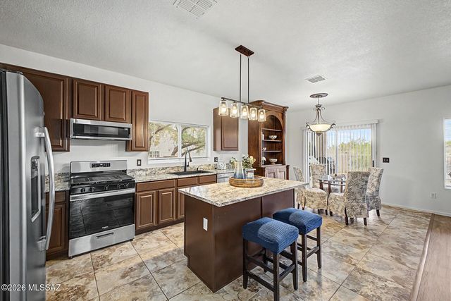 583 E Sterling Canyon Drive, Vail, AZ 85641