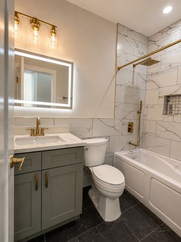 5158 W Agatite Avenue, Chicago, IL 60630