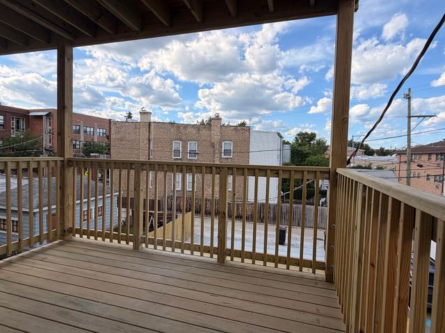 5158 W Agatite Avenue, Chicago, IL 60630