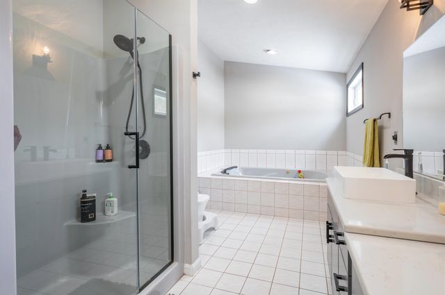 1 Cin Fre Drive, Hudson, NH 03051