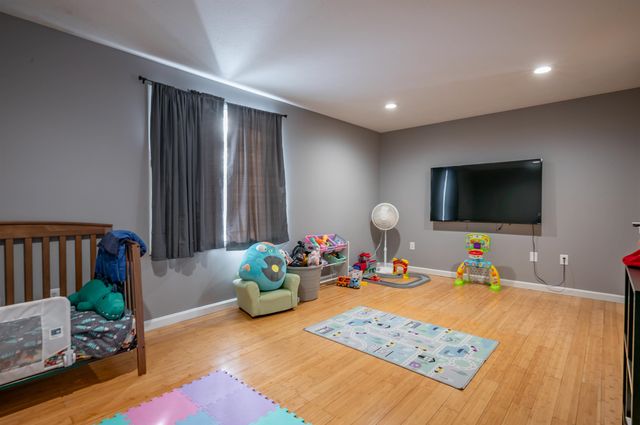 1 Cin Fre Drive, Hudson, NH 03051