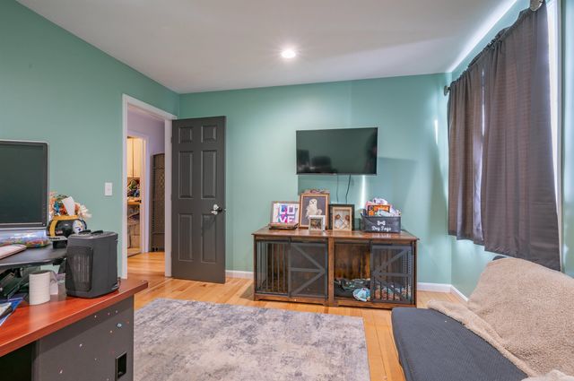 1 Cin Fre Drive, Hudson, NH 03051