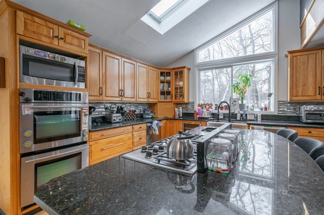 1 Cin Fre Drive, Hudson, NH 03051