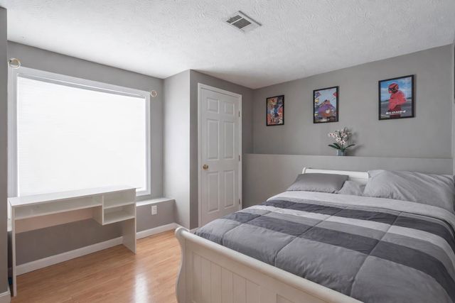 1 Cin Fre Drive, Hudson, NH 03051