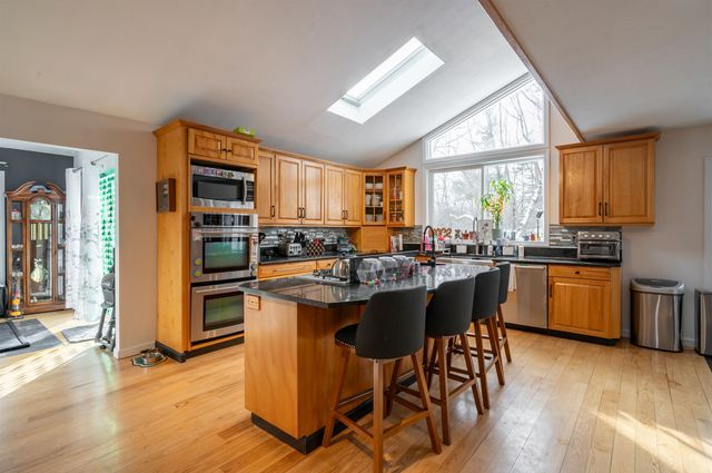 1 Cin Fre Drive, Hudson, NH 03051