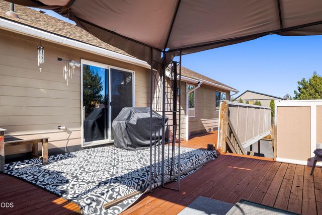 63272 Stonewood Drive, Bend, OR 97701