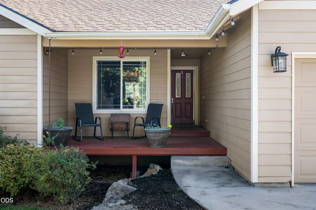 63272 Stonewood Drive, Bend, OR 97701