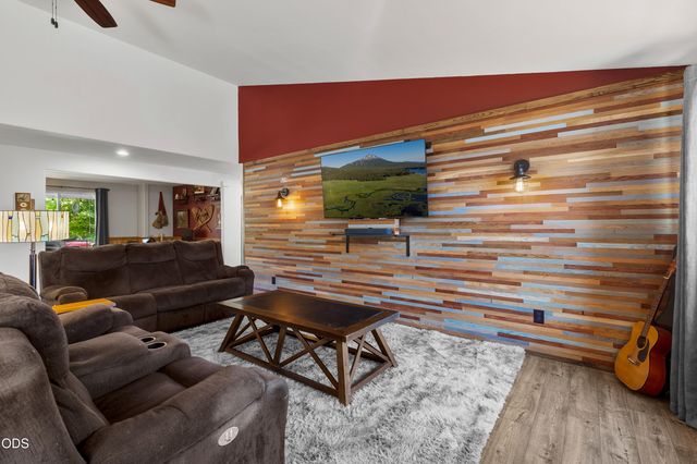63272 Stonewood Drive, Bend, OR 97701