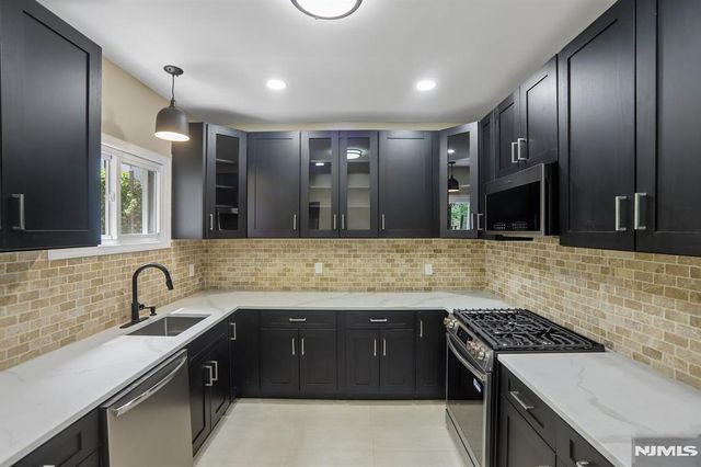 31 Claremont Avenue, Jersey City, NJ 07305
