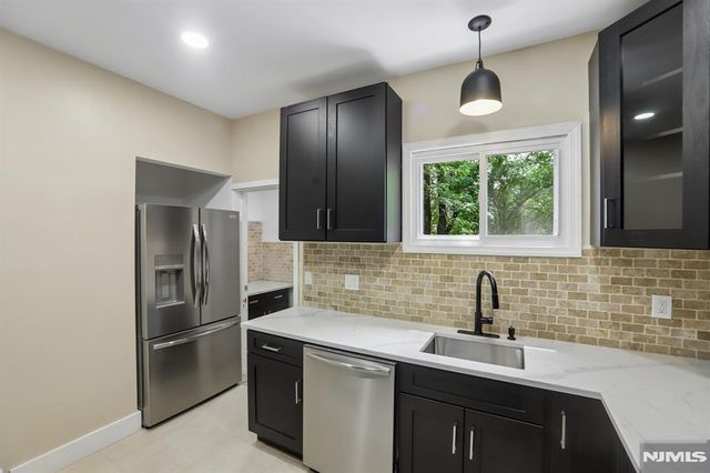 31 Claremont Avenue, Jersey City, NJ 07305