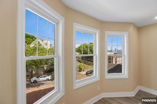 31 Claremont Avenue, Jersey City, NJ 07305