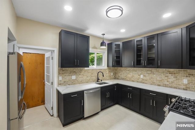 31 Claremont Avenue, Jersey City, NJ 07305