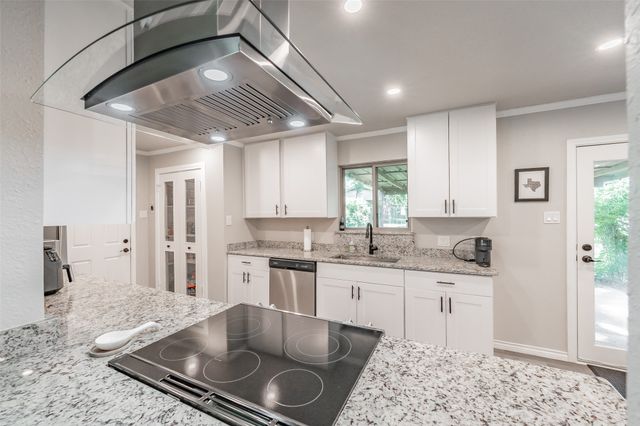 3311 Somerset Drive, Arlington, TX 76013