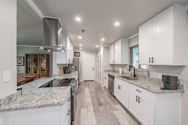 3311 Somerset Drive, Arlington, TX 76013