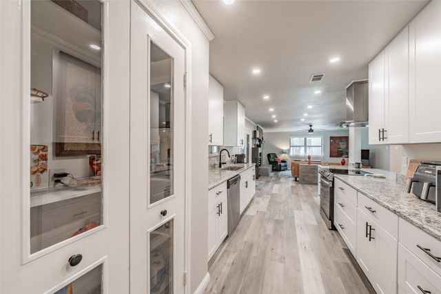 3311 Somerset Drive, Arlington, TX 76013
