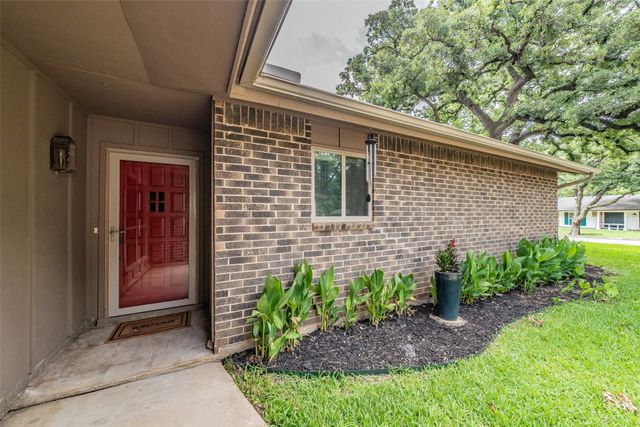 3311 Somerset Drive, Arlington, TX 76013