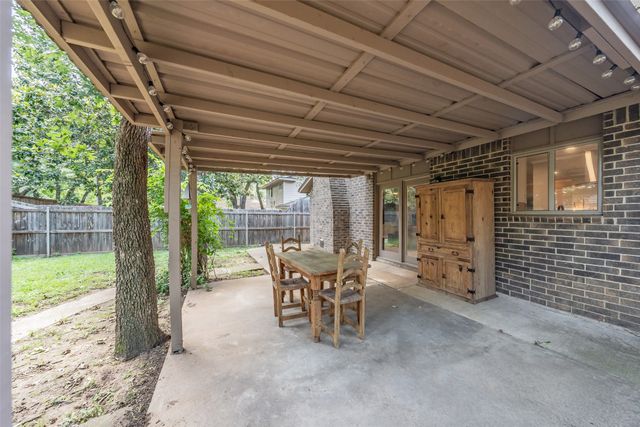 3311 Somerset Drive, Arlington, TX 76013