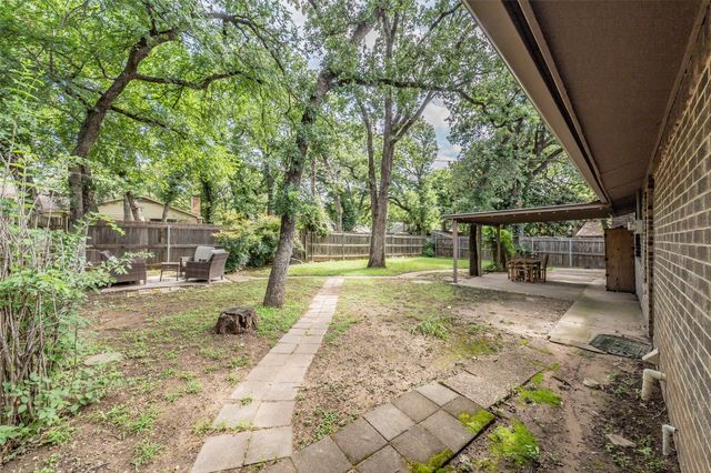 3311 Somerset Drive, Arlington, TX 76013