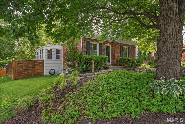 9102 White Avenue, Brentwood, MO 63144