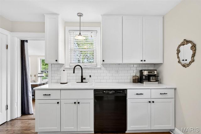 9102 White Avenue, Brentwood, MO 63144