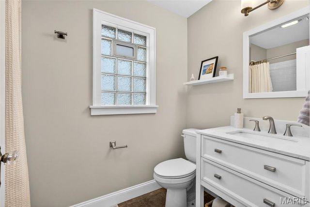 9102 White Avenue, Brentwood, MO 63144