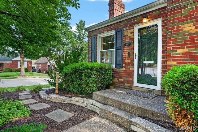9102 White Avenue, Brentwood, MO 63144