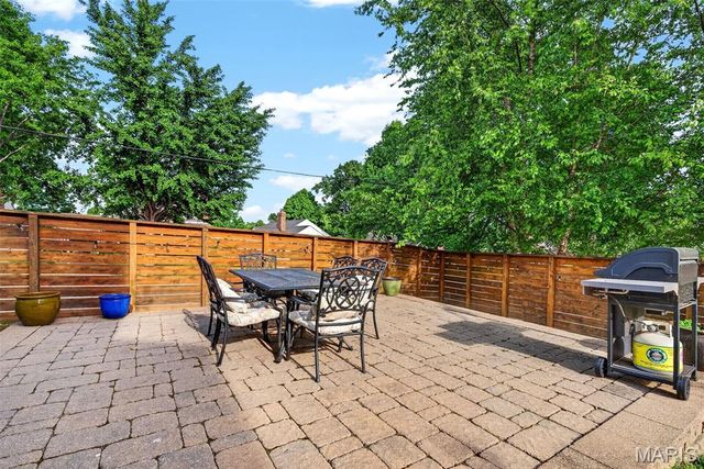 9102 White Avenue, Brentwood, MO 63144