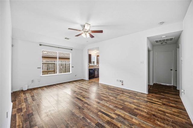 8426 Bay Run Avenue, Baytown, TX 77521