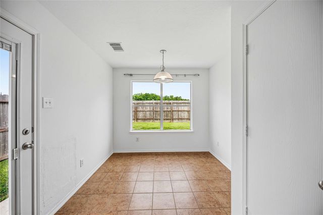 8426 Bay Run Avenue, Baytown, TX 77521