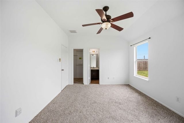 8426 Bay Run Avenue, Baytown, TX 77521