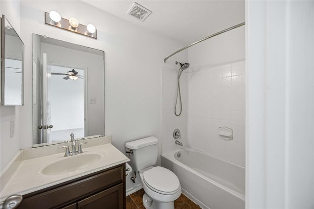 8426 Bay Run Avenue, Baytown, TX 77521