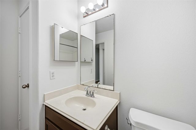8426 Bay Run Avenue, Baytown, TX 77521