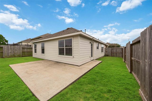 8426 Bay Run Avenue, Baytown, TX 77521