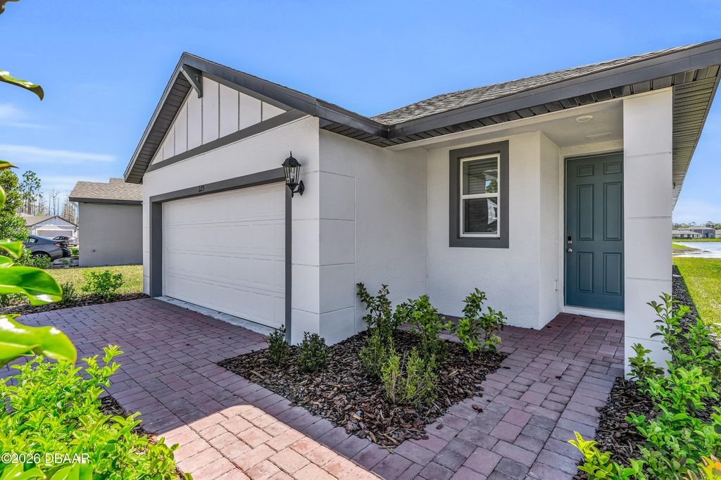 225 Links Terrace Boulevard, Daytona Beach, FL 32124