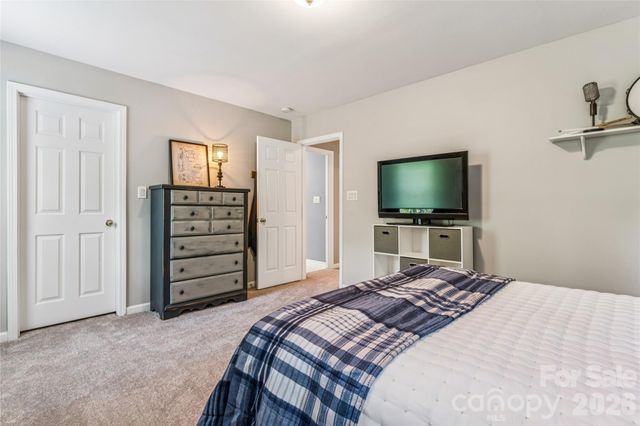 9639 Brandybuck Drive NW, Charlotte, NC 28269