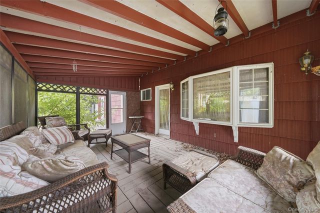 42 Harvard Street, Islip, NY 11751