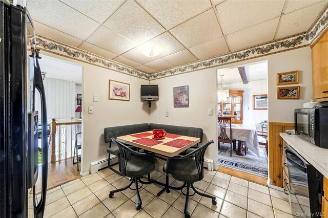 42 Harvard Street, Islip, NY 11751
