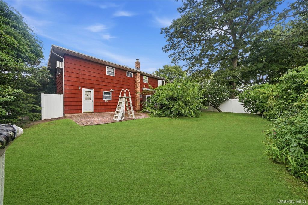 42 Harvard Street, Islip, NY 11751 — photo 2
