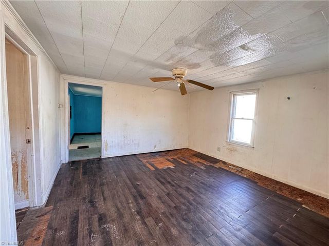 117 Pinnix Street, Jonesville, NC 28642