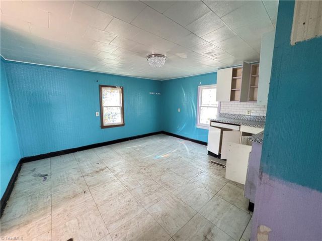 117 Pinnix Street, Jonesville, NC 28642